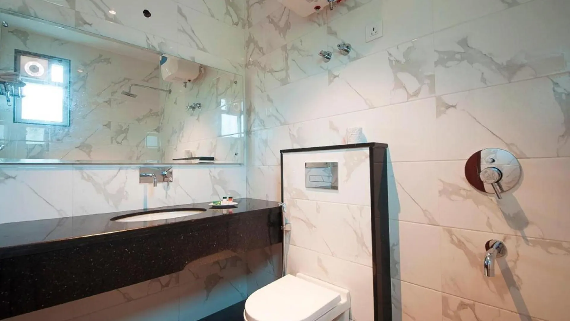 Hotel Z Suites Hotel, Mahipalpur-Delhi Igi Airport New Delhi