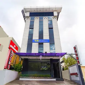 Fabhotel Qube - 800m From Ernakulam Junction South Railway Station Hotel Kochi
